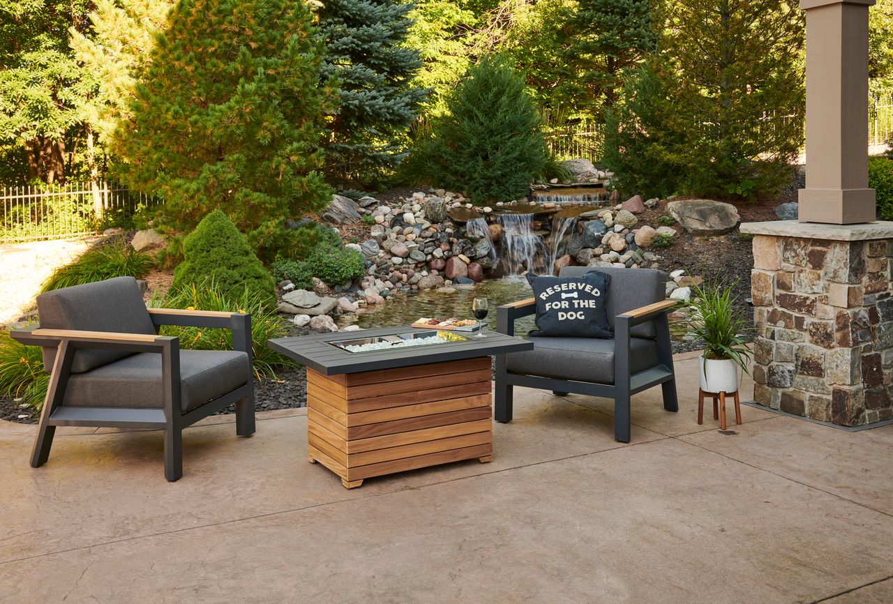 Outdoor Greatroom Darien Rectangular Gas Fire Pit Table with Aluminum Top
