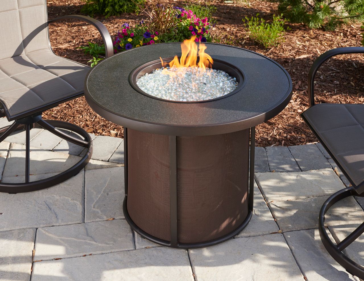 Outdoor Greatroom Stonefire Round Gas Fire Pit Table