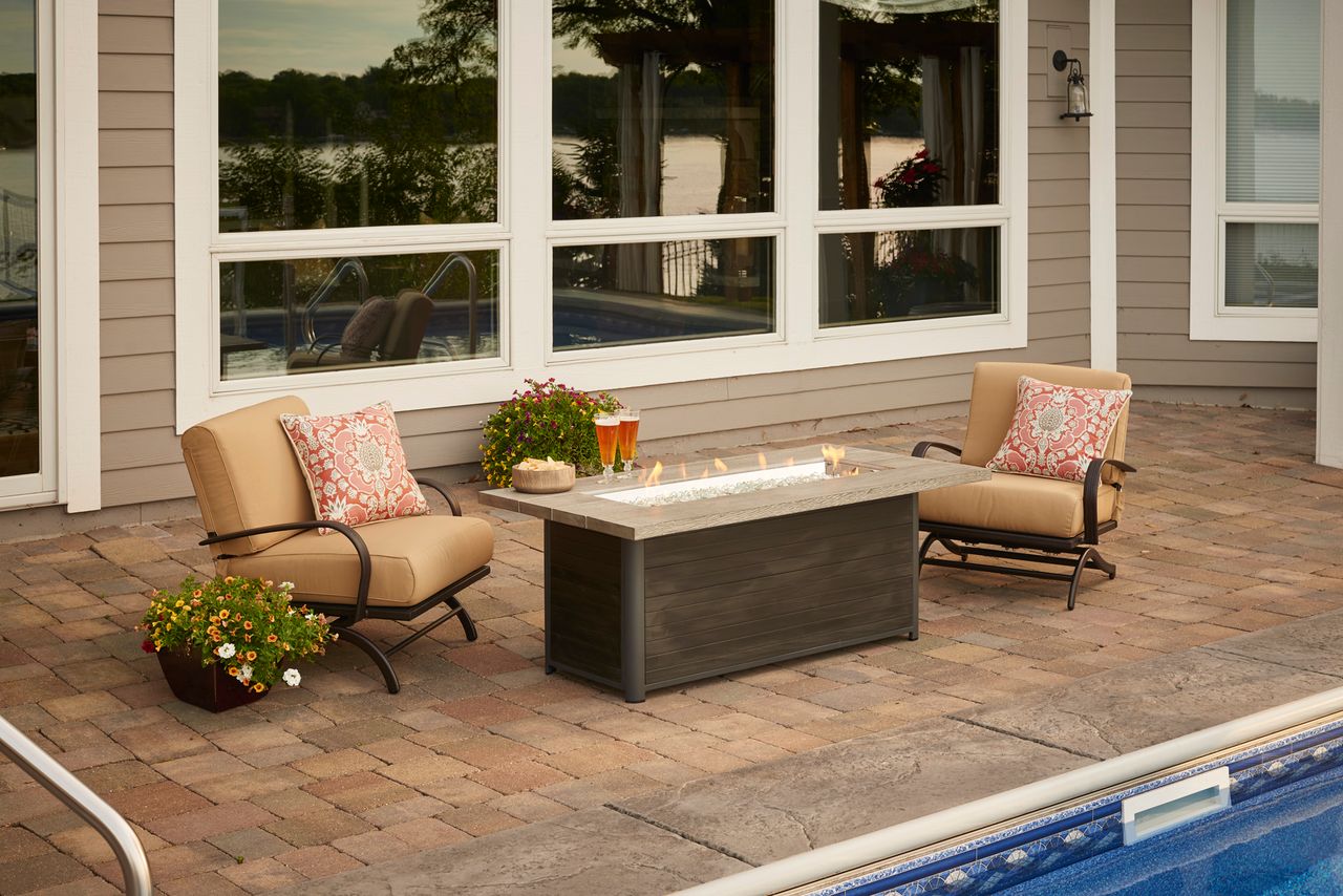 Outdoor Greatroom Cedar Ridge Linear Gas Fire Pit Table