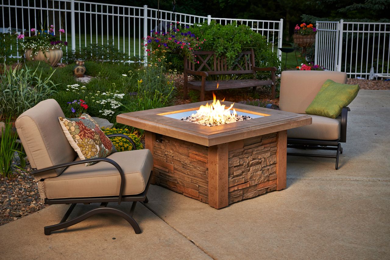 Outdoor Greatroom Sierra Square Gas Fire Pit Table