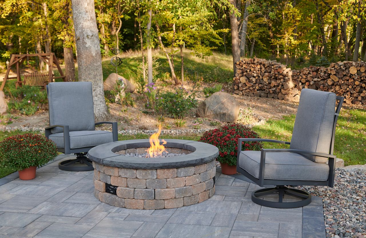Outdoor Greatroom Bronson Block Round Gas Fire Pit Kit