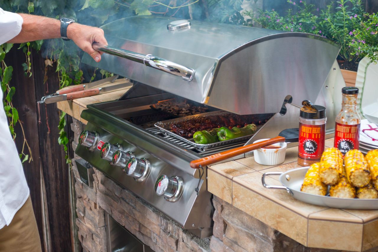 Bull Outdoor 30" Angus Drop In Grill w/light - 4 Burner / 75,000 BTU's