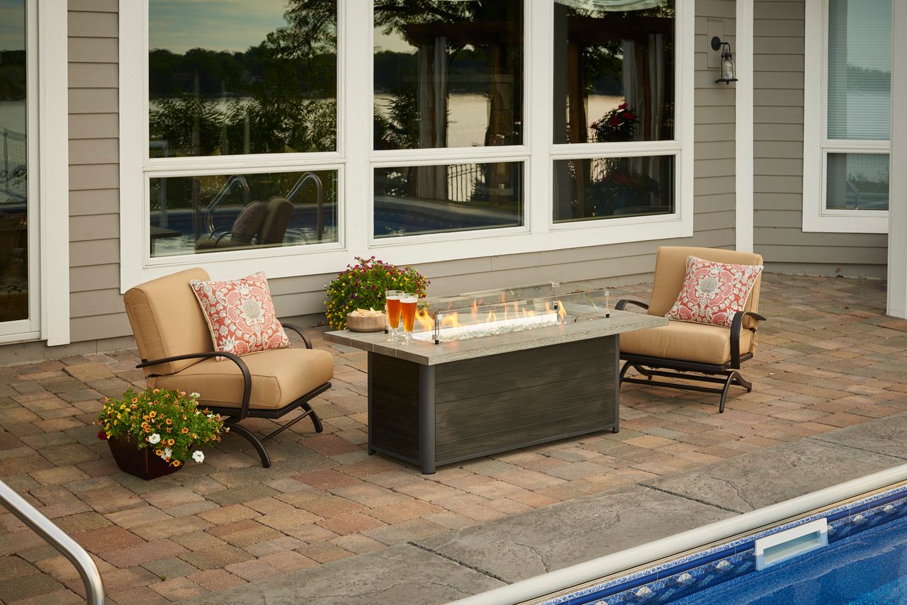 Outdoor Greatroom Cedar Ridge Linear Gas Fire Pit Table