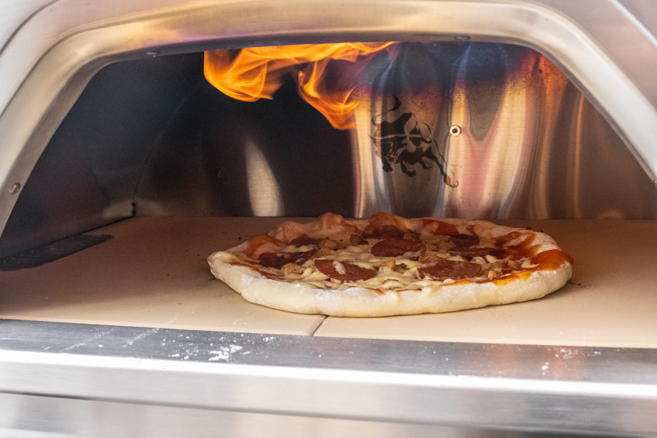 Bull Dual Fuel Countertop Pizza Oven